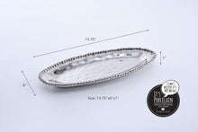 Load image into Gallery viewer, Small Oval Serving Piece - Verona
